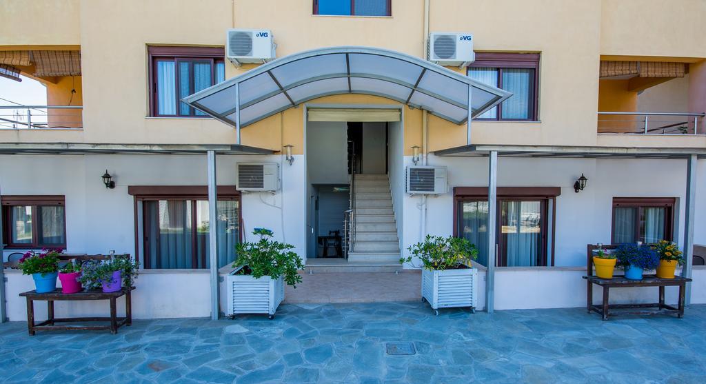 Jolandas House Toroni Esterno foto